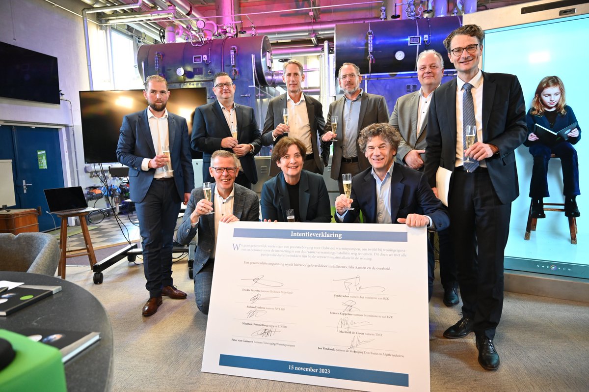 Sector slaat handen ineen voor prestatieborging van warmtepompen bit.ly/49Ailf3 #warmtepompen #kwaliteit #energietransitie