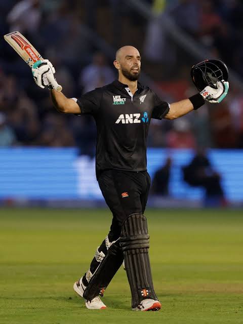Prd2429's tweet photo. Nice 100 Mitchell
Chal ab airport k lie nikal
#IndiaVsNewZealand 
#INDvsNZ https://t.co/g9V9Fct1Ft