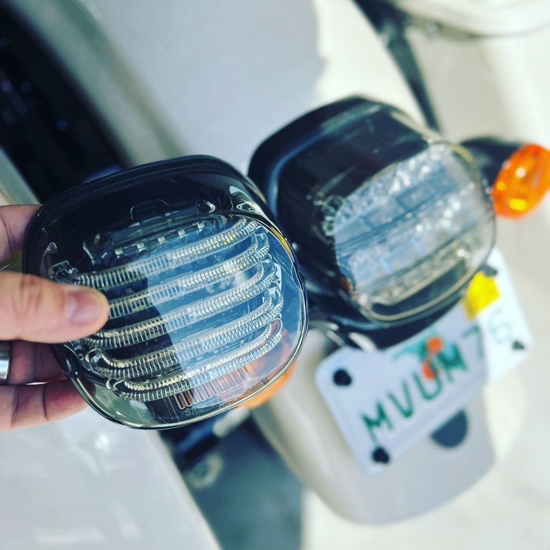 ProBEAM® LED Taillights have been engineered with the ⚡️HIGHEST⚡️ quality automotive LEDs and modern light pipe design! Custom Dynamics® premium line of aftermarket LED motorcycle taillights provides increased side visibility to maximize safety for Harley-Davidson® motorcycles.🤘