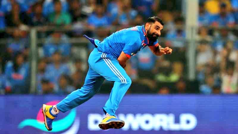 मोहम्मद शमी के लिए क्या लिखूँ? इनका नाम भारत के महान गेंदबाजों में लिखा जा चुका है। क्या खिलाड़ी है क्या हौसला है। ये खिलाड़ी शुरुआत के मैचों में बेंच पर बैठा था। मौका मिलना व उस मौके को एक सफलता में बदलना महज किस्मत नहीं इसके पीछे एक अथक परिश्रम है। देश को आप पर गर्व है। #Shami