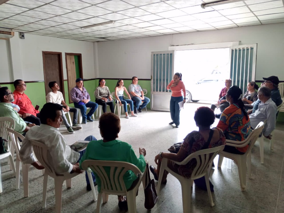 Mvto1roDeMayo's tweet photo. #15Nov23 Nuestra Sec Gral @sandraalfaro y los miembros del CES siguen en su empeño por la UNIDAD y la libertad de #Venezuela, hoy lo ratificamos en nuestra reunión ordinaria del CES @ADemocratica #Monagas, nuestra dirigencia activa cumpliendo las líneas de @hramosallup https://t.co/c0QXXWg2cv
