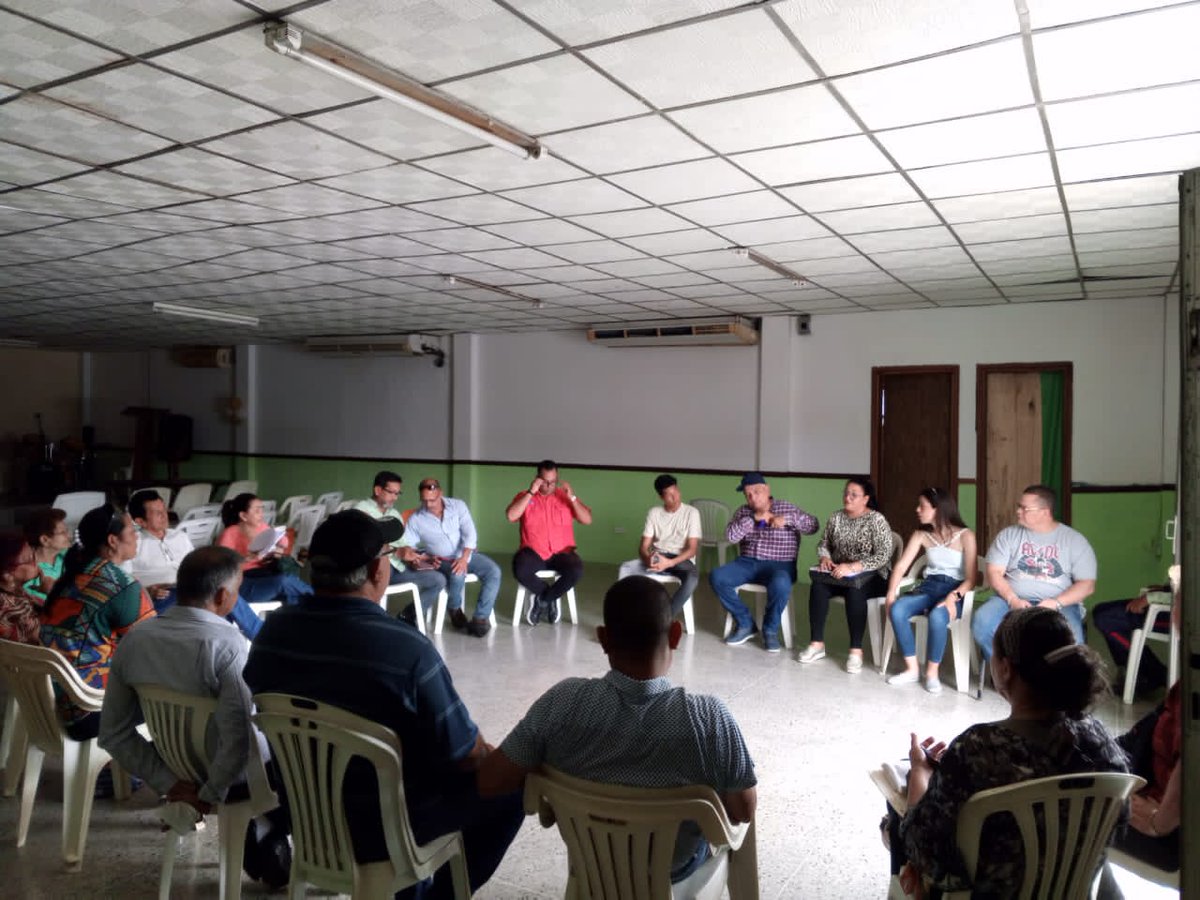Mvto1roDeMayo's tweet photo. #15Nov23 Nuestra Sec Gral @sandraalfaro y los miembros del CES siguen en su empeño por la UNIDAD y la libertad de #Venezuela, hoy lo ratificamos en nuestra reunión ordinaria del CES @ADemocratica #Monagas, nuestra dirigencia activa cumpliendo las líneas de @hramosallup https://t.co/c0QXXWg2cv