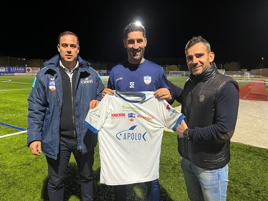 Zonajuegoloja's tweet photo. José Antonio Moral 'Seco' @secoEFA3 acaba de ser presentado como nuevo entrenador del @LojaCD y ya entrena con sus jugadores https://t.co/tMaoQycrby