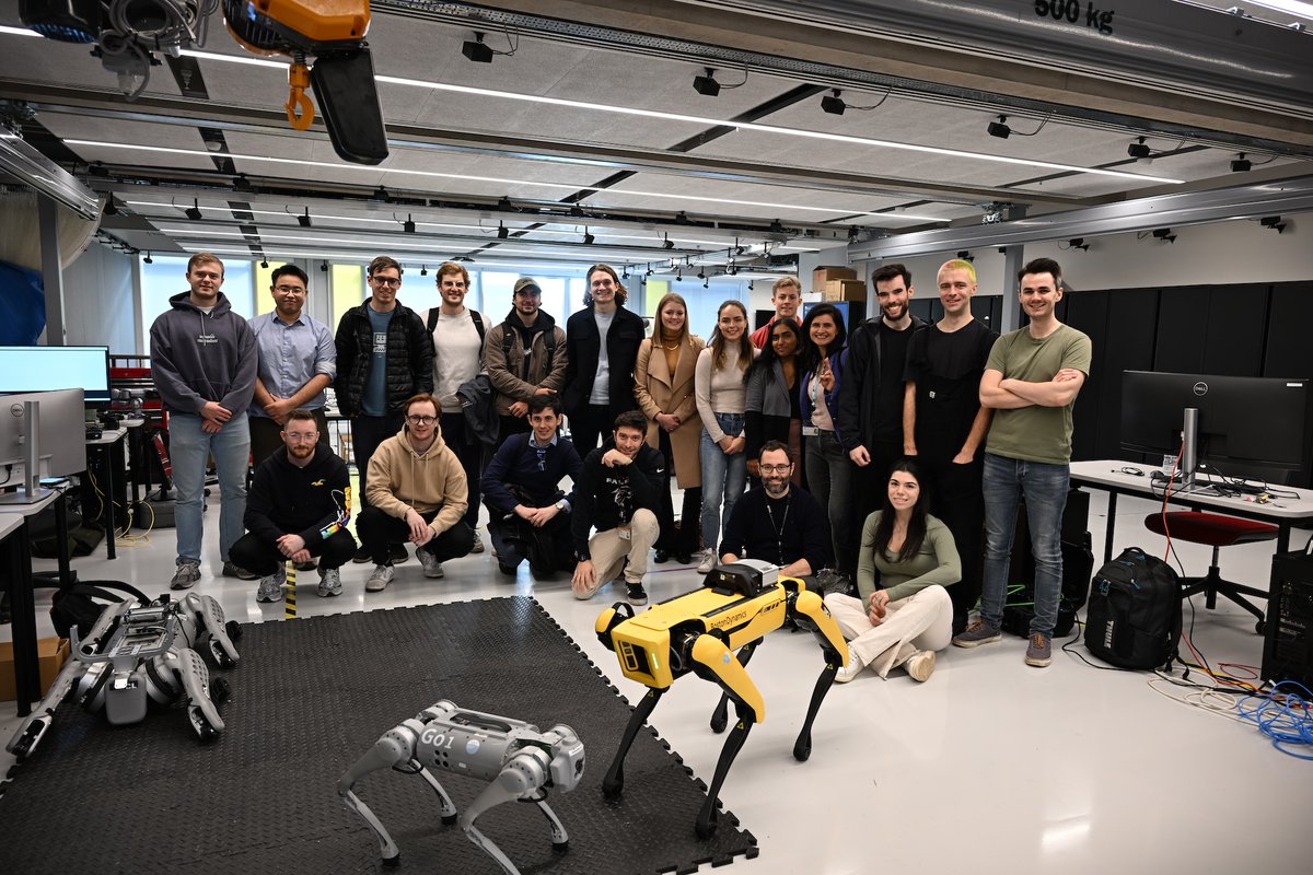 dkanou's tweet photo. It was a pleasure having the @UCL CDT of Foundational AI (@FAICDT1) at the robotics and AI lab at @UCLEast  today. https://t.co/csdg7jSRIZ