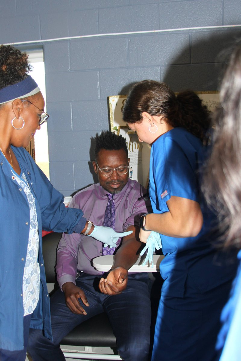 St_GeorgesTHS's tweet photo. Love seeing the excitement from our Nurse Tech students as they had the opportunity to do real life practice from their Phlebotomy training. Thanks to Mr. Hanson who volunteered to be a patient and give blood to allow our Hawks to practice. @fhansonic #CTE #RealLifeRealLearning https://t.co/0L4k4W3jJ9