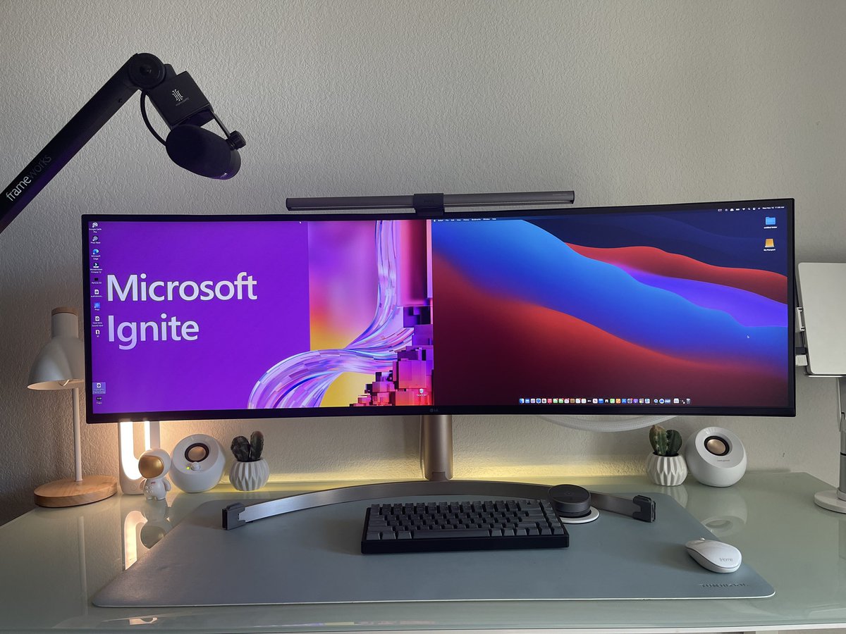 fadarboye's tweet photo. My new setup for - I need to copilot with Satya 

#MSIgnite https://t.co/grvkToNiw9