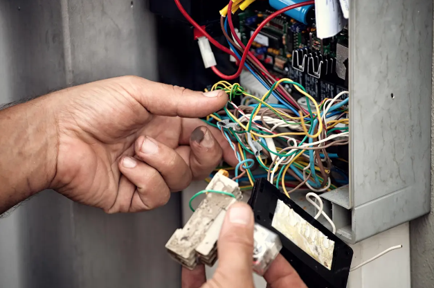 electronicareer's tweet photo. The electro-mechanical technician regularly monitors, inspects, and evaluates all electrical circuits in a building and does the necessary repairs when needed.

https://t.co/XdzBWxZW64

#CareersInElectronics #IPCEF #careers #stem #education #CTE #jobskills #careerteched https://t.co/DQOahQhciH