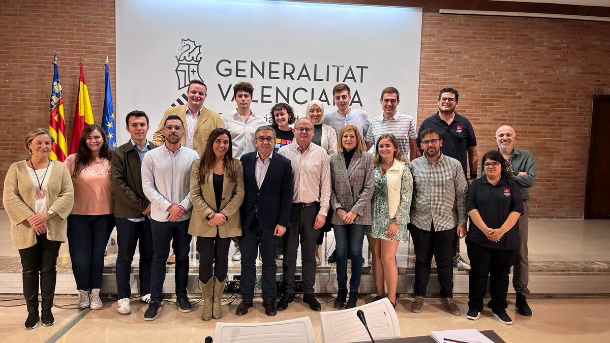 Delegación de Estudiantes UMH (@delegacion_umh) on Twitter photo Además, hemos elegido a María Vallejo, de <a href="/ceua_ua/">Consejo de Estudiantes UA</a> como representante del estudiantado a quién damos nuestra enhorabuena. También agradecemos a Víctor Herrera de <a href="/estudiants_uv/">Assemblea General d'Estudiants (UV)</a> por su trabajo durante el último año y medio.
Seguimos trabajando en pro del estudiantado💪 Además, hemos elegido a María Vallejo, de <a href="/ceua_ua/">Consejo de Estudiantes UA</a> como representante del estudiantado a quién damos nuestra enhorabuena. También agradecemos a Víctor Herrera de <a href="/estudiants_uv/">Assemblea General d'Estudiants (UV)</a> por su trabajo durante el último año y medio.
Seguimos trabajando en pro del estudiantado💪