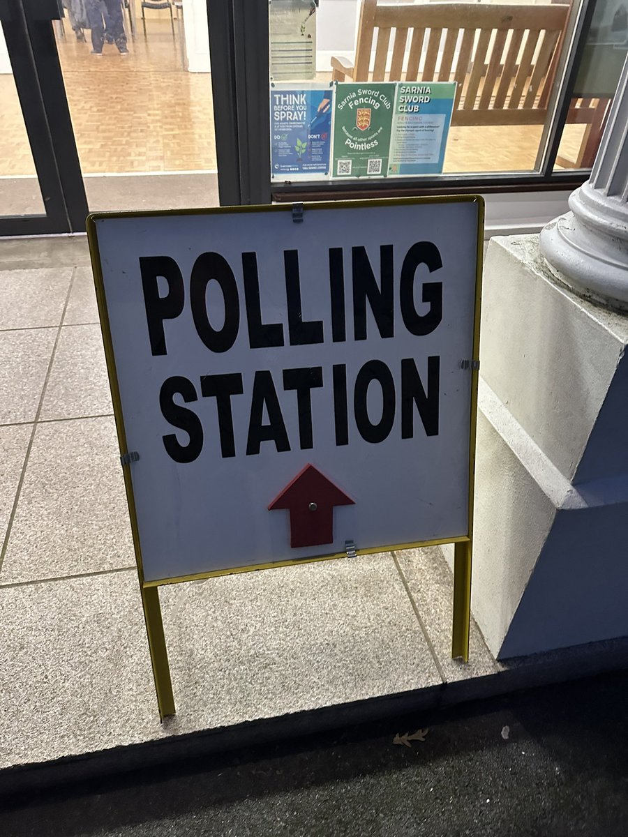 Sophie Walden tweet media