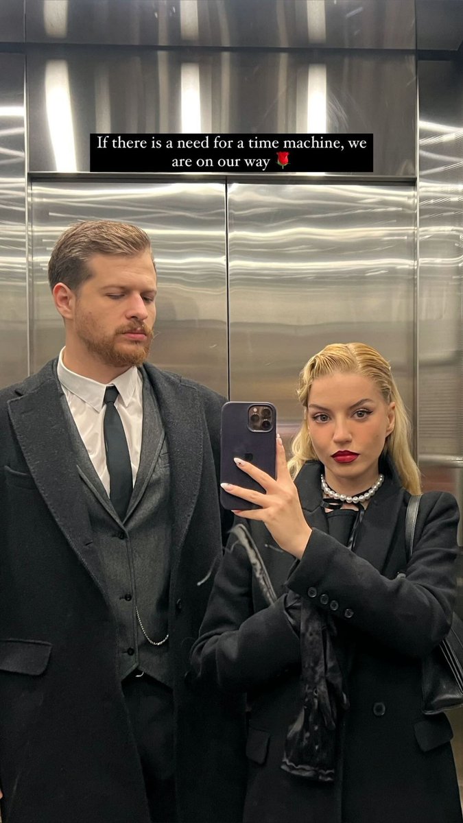 diziitakipcisii's tweet photo. Burak Yörük &amp; Tuana Yılmaz’a “Yılın En İyi Çifti” ödülünün  verilmesi gereken konular var. 🥂🧿 https://t.co/QsoNuL7gZu