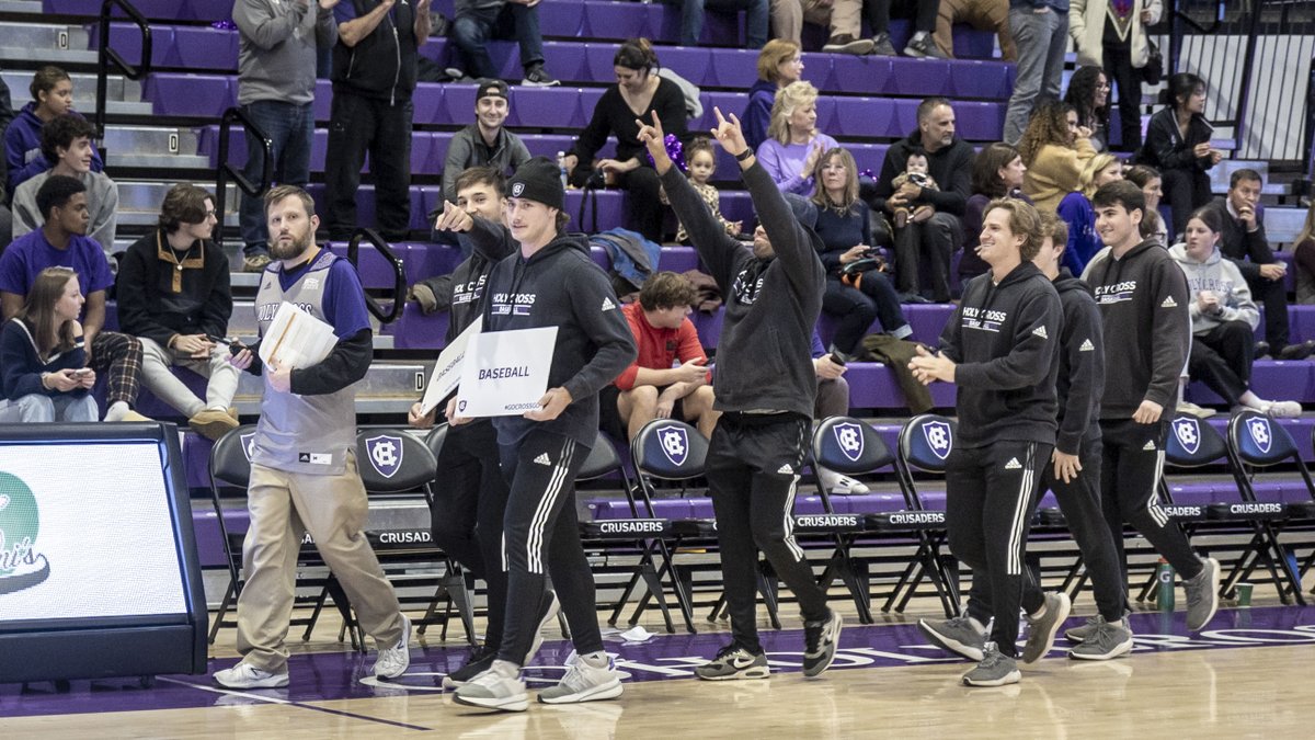 Shoutout to our Spring 2023 Dean's List honorees, who were recognized during last night's <a href="/HCrossMBB/">Holy Cross Men's Basketball</a> game!

#GoCrossGo