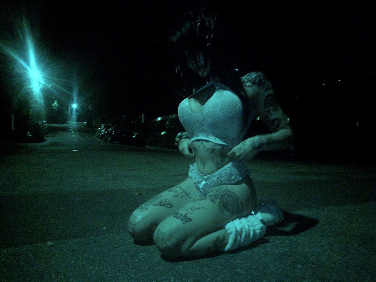 Imzombiegirl777's tweet photo. repost if u love zommmbri https://t.co/BLlzUowfUH