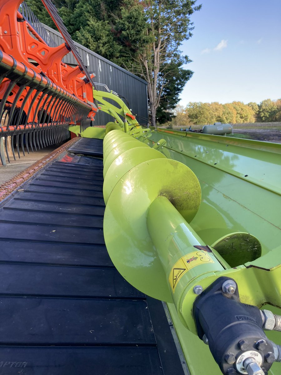 FOR SALE! Claas Convio Flex 1230 2019. Bought by us prior to the 2023 harvest and ran for only part of the season before our combine was replaced. In excellent condition. £55,000 ono. DM for more details.