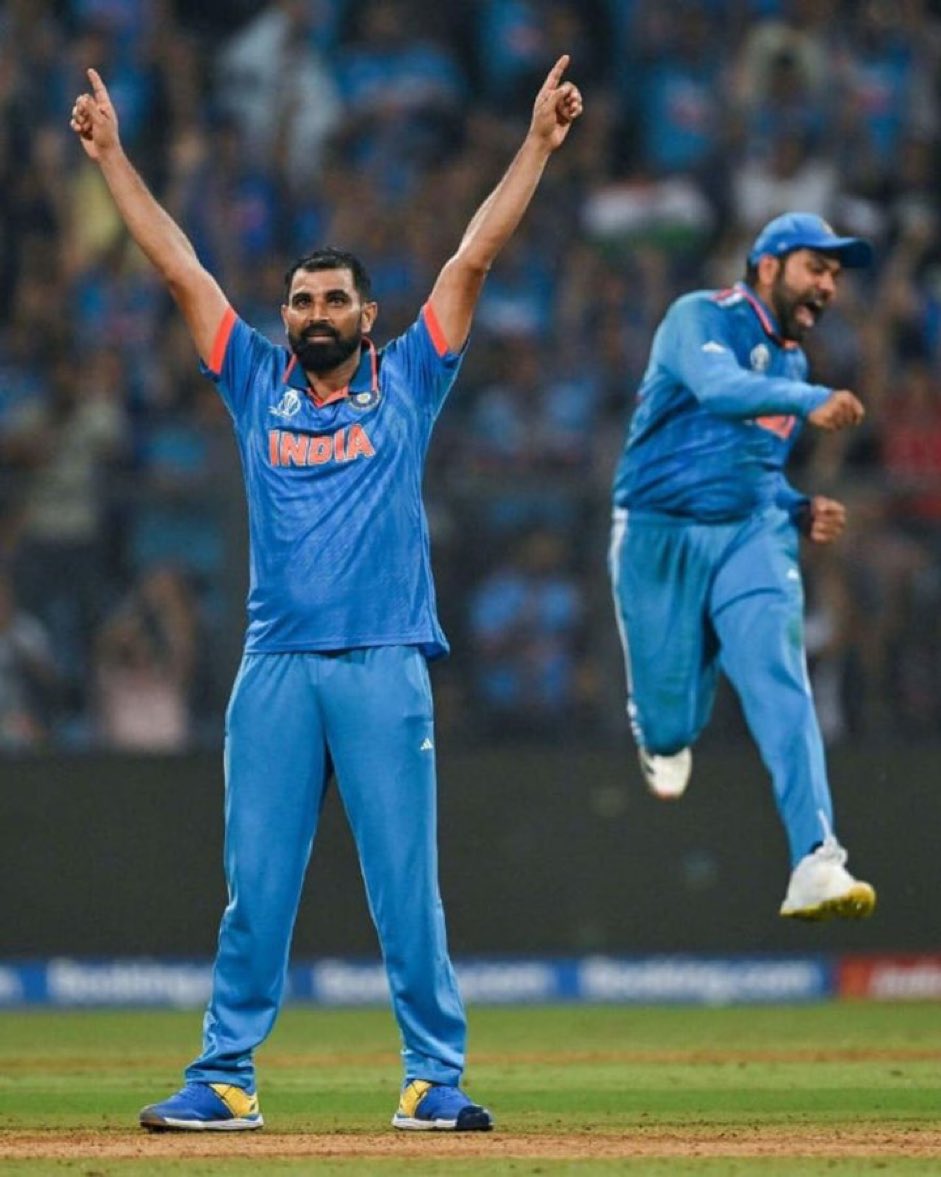 50 वा शतक ,  बधाई विराट!!
विकेट पर विकेट, बधाई शमी!!
चक दे .. चक दे इंडिया!! Great 
ऐतिहासिक पल <a href="/ViratKohliFC/">Virat Kohli Fan Club</a> <a href="/CMOfficeUP/">CM Office, GoUP</a> <a href="/aksharmaBharat/">A K Sharma</a> <a href="/aajtak/">AajTak</a> <a href="/AhteshamFIN/">Dr.Ahtesham Siddiqui</a> <a href="/Akhileshbhatna5/">Akhilesh bhatnagar</a>