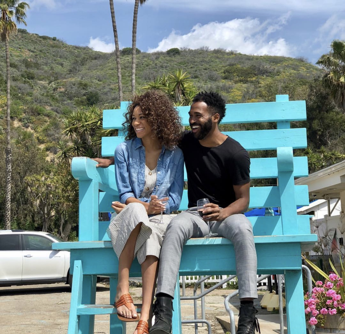 Looking forward to sunshine ‘n wine days! 

Holidays are fast approaching, do you need wine for your Thanksgiving Dinner?

📸 @lamdesaree @loadingjoey