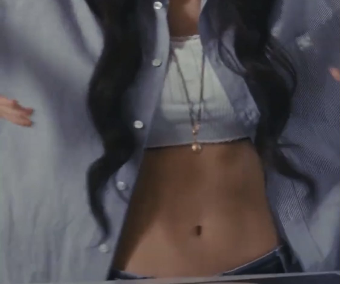 lalicebratz's tweet photo. okay abs https://t.co/YDDCFUUj4r
