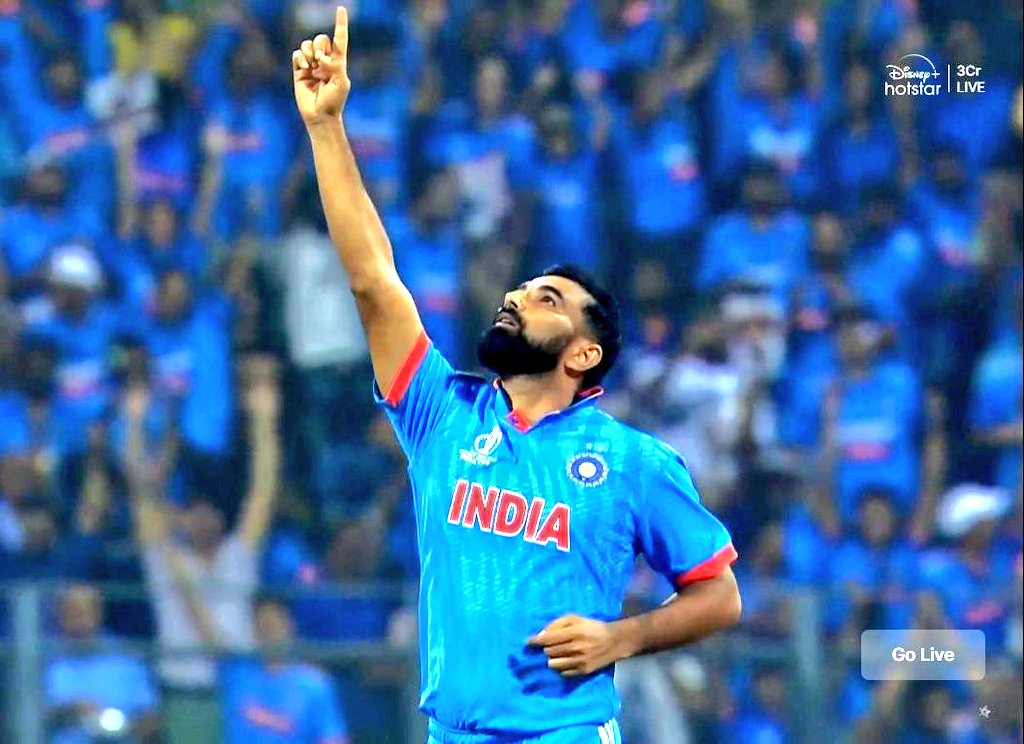 upcopGopal's tweet photo. भारतीय क्रिकेट टीम @WeAreTeamIndia को सेमीफाइनल में न्यूजीलैंड पर शानदार विजय की बधाई एवं फाइनल के लिए शुभकामनाएं। 
#ViratKohli𓃵 #IndiaVsNewZealand #INDvsNZ #Shami @MdShami11 @ShreyasIyer15 @ShubmanGill https://t.co/sUhG0vjq3y