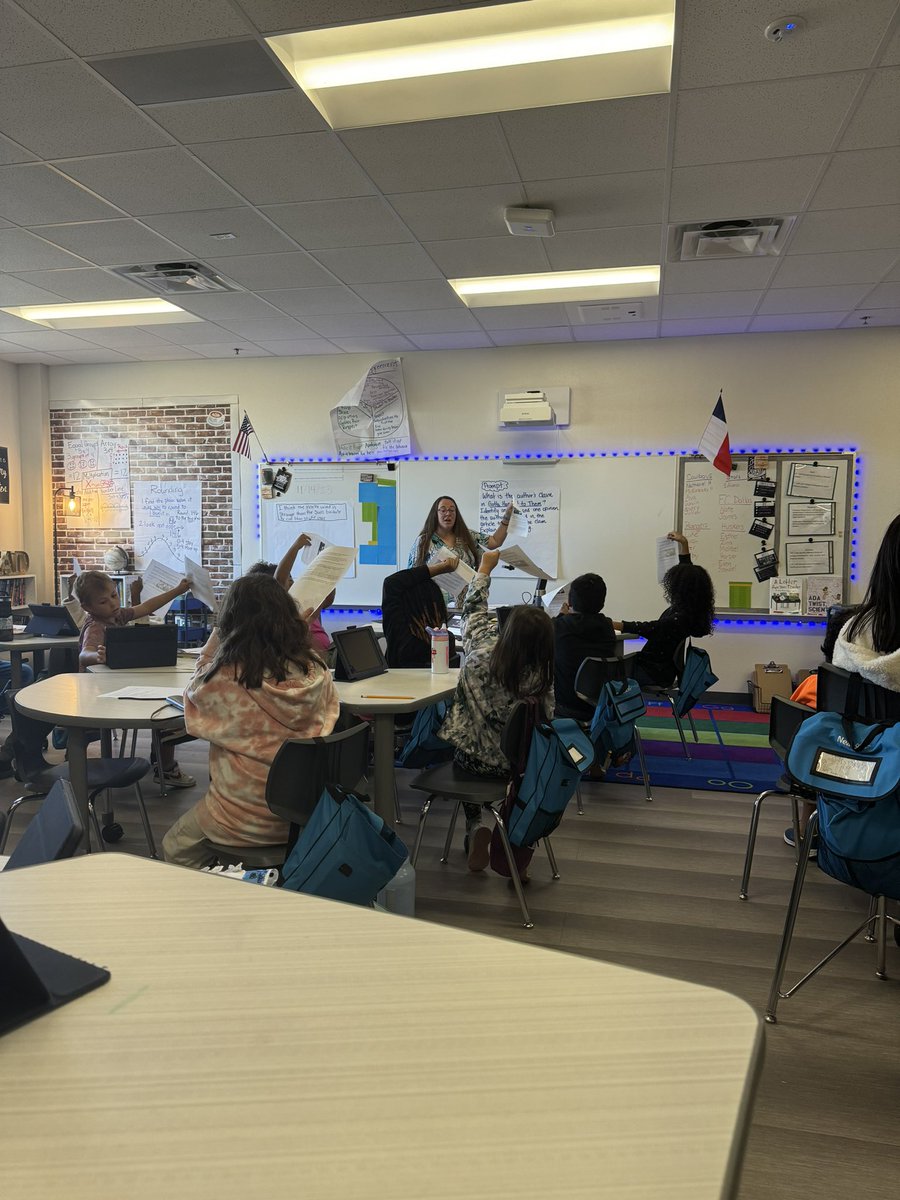 teddyaha's tweet photo. @SouthridgeES Mrs. Vick modeled some great strategies to use when teaching ECR writing with Mr. Bitner’s fabulous 3rd graders!! https://t.co/jOiJ37YWON