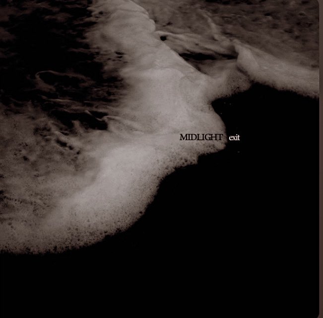 #songoftheday ‘exit’ by <a href="/midlightHQ/">Midlight</a> Shades of Sebastian Teller’s la ritournelle on this new tune from the ever impressive Midlight. Listen on the fiver at newmusicsocial.com/playlists