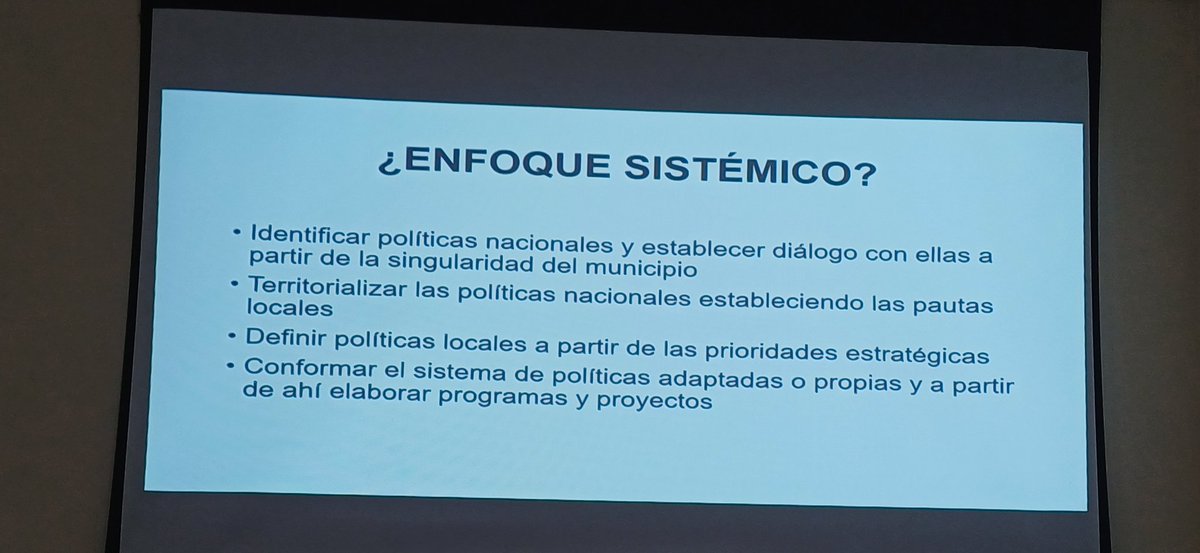 DarieldeLenGar1's tweet photo. Hemos iniciado hoy el #TallerFormativo "El enfoque sintémico considerando cadenas de valor con elementos de circularidad, la transición energética y la agroecología"
@aics_lavana @PNUDCuba @CEDEL17 #INIE @ArmandoRguezB @ElbaRosaPM @citmacuba @EnergiaMinasCub @FIIAPP https://t.co/eNyNve1xg1