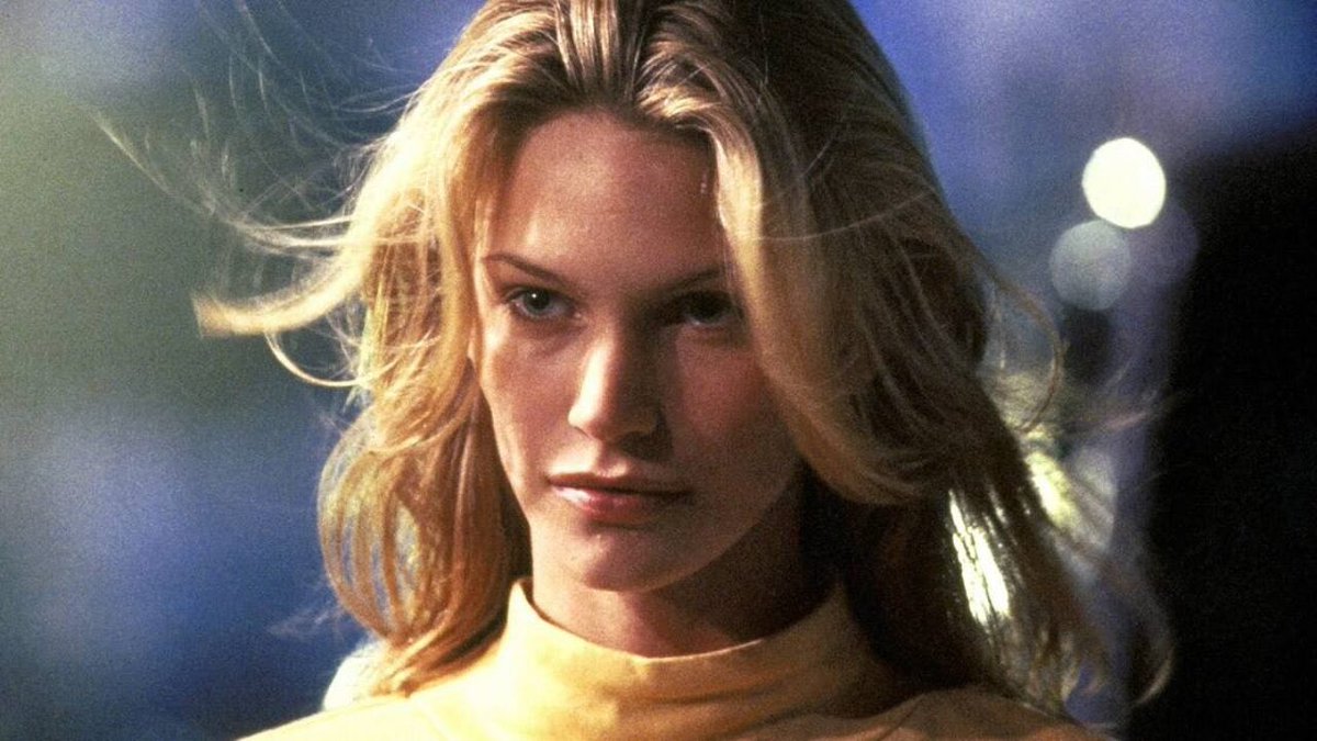 BajoSanta's tweet image. Hoy nació #RogerDonaldson, director de cuatro películas que están muy bien. #NoHaySalida (1987) #Coctail (1988) #Species (1995) y #TreceDias (2000)