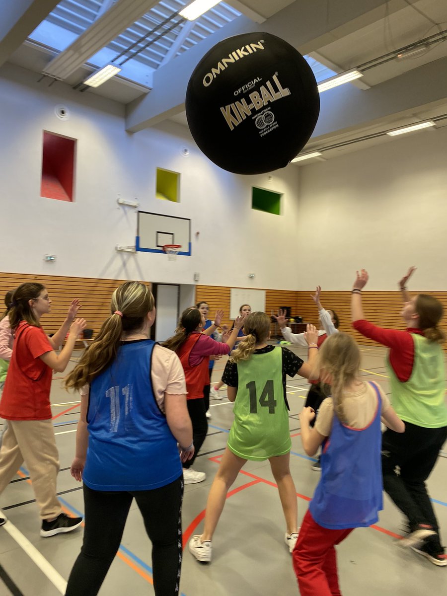 Après-midi sympathique et sportive pour les élèves du <a href="/clgBouligny/">Collège de Bouligny</a> . Futsal pour les garçons et collégienne à Briey pour les filles avec au programme Kinball, Rugby Flag, Frisbee pétanque, circuit training et Basket !😀