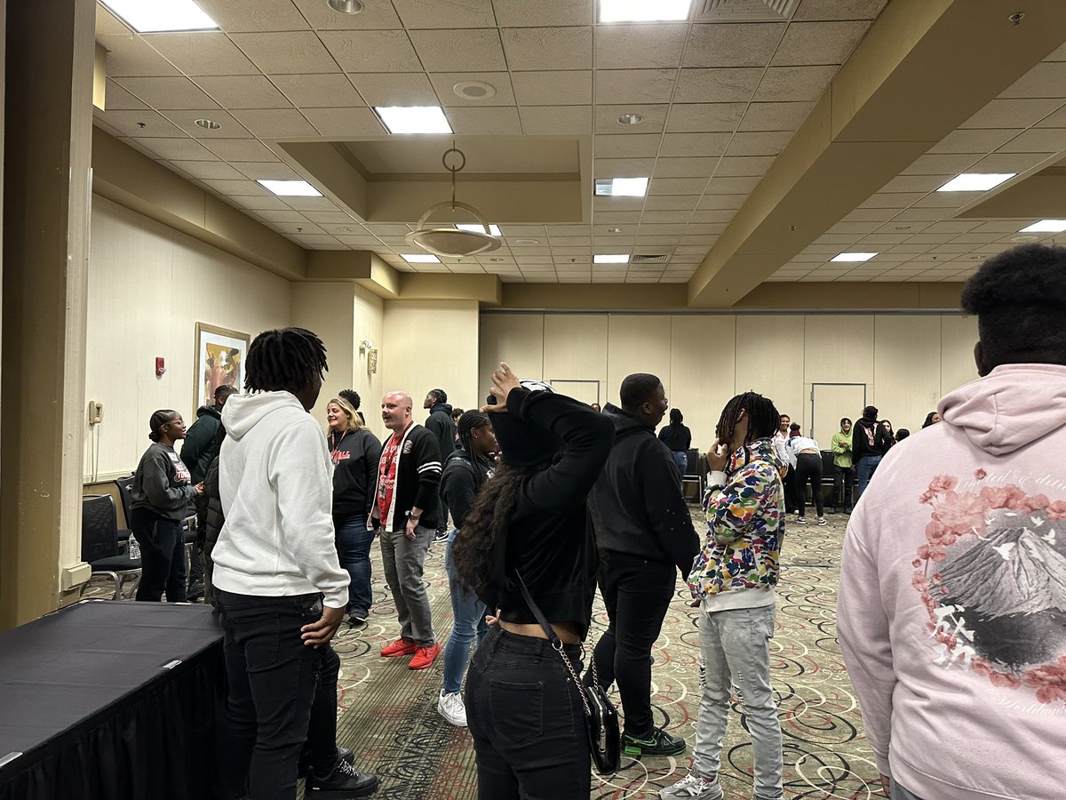 Raptor Student Leadership activity circle