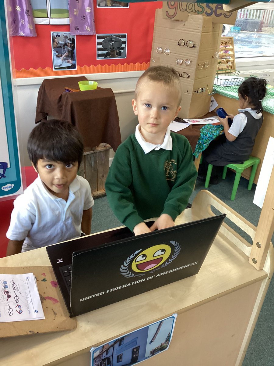 HighwoodPrimF1's tweet photo. Need to go to Specsavers? Highwood Nursery opticians can help. Pop along to book an appointment. https://t.co/gIVNZQvHtv