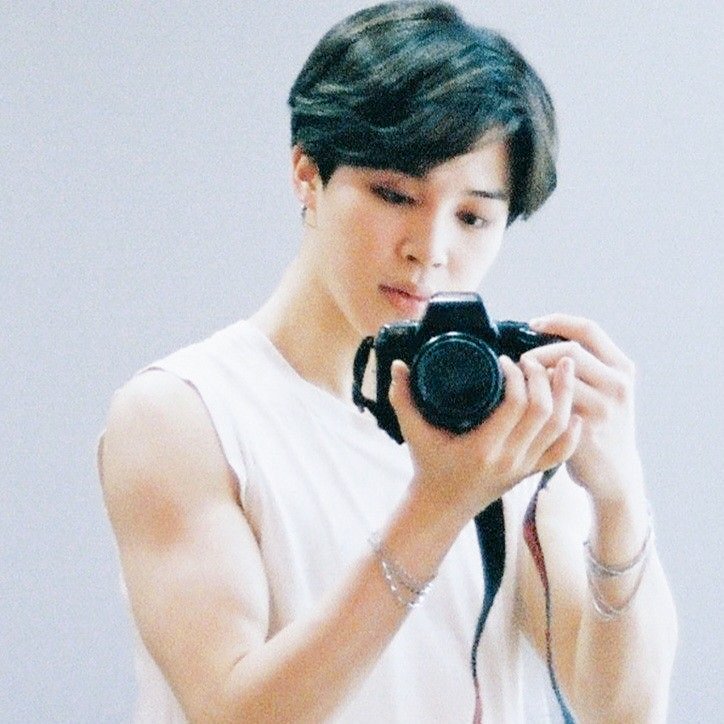 autorakassy's tweet photo. #jikookau Mini Au | | Flores 🌻

Onde Jimin, um Youtuber famoso, faz um Challenge de entregar um buquê de flores a um estranho no metrô, ele só não esperava que o tal moreno fosse amar tanto esse gesto a ponto de começar a chorar adoravelmente. https://t.co/zYuFDrrUdq