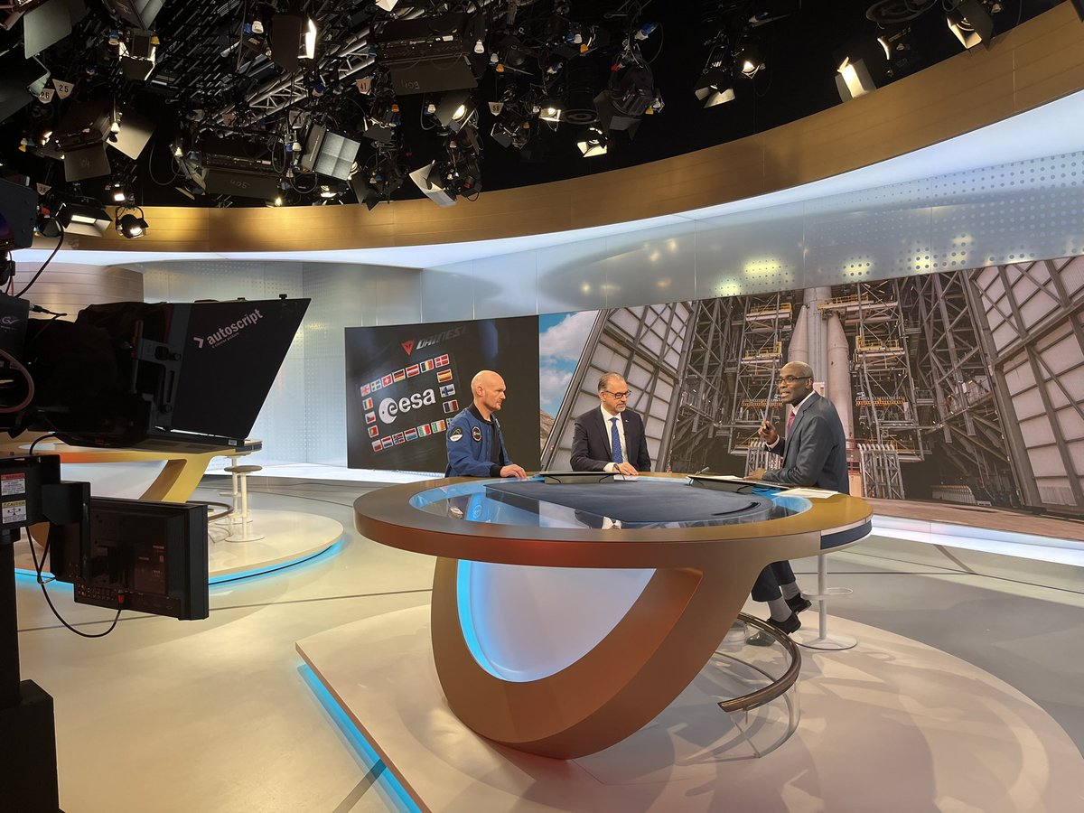 #GoodNews <a href="/esa/">European Space Agency</a> - DG <a href="/AschbacherJosef/">Josef Aschbacher</a> and astronaut <a href="/Astro_Alex/">Alexander Gerst</a> talking with leading German media these days in #Berlin about European #SpaceAmbition - thanks for having us <a href="/SZ/">Süddeutsche Zeitung</a> #szgipfel <a href="/DeutscheWelle/">DW Deutsche Welle</a> <a href="/chs42/">Christoph Seidler</a> <a href="/dpa/">dpa</a> <a href="/welt/">WELT</a> !
