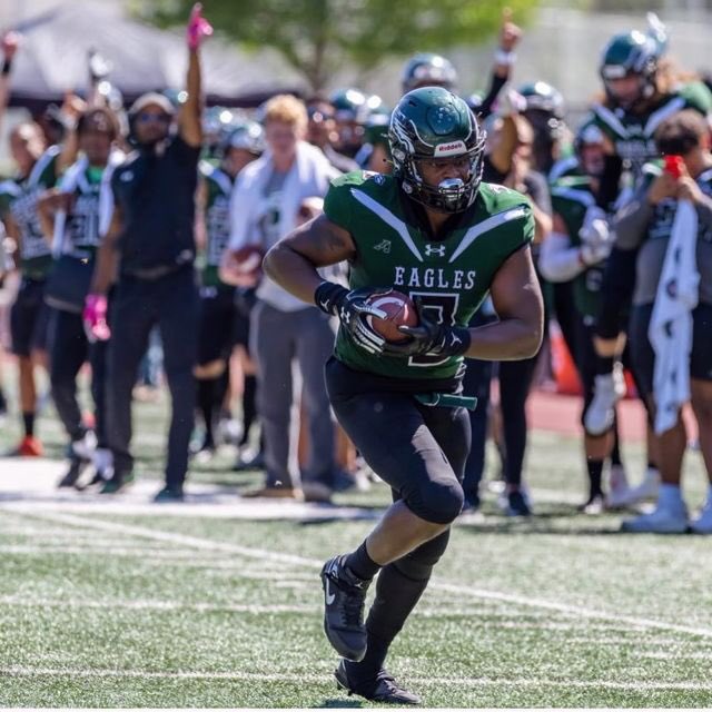 UsryHolder's tweet photo. After speaking with @coach_lakes I’m blessed and honored to receive an opportunity to continue my athletic and academic career @cmueaglesFB https://t.co/6T9e68sg9P