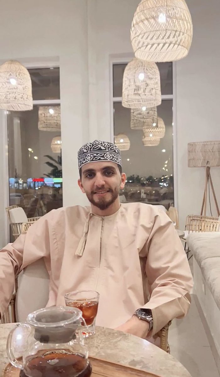 D3m_taher1's tweet photo. 👀

السلام عليكم 

شحالكم !!

جاري البحث….🌚🚨

أي واحد يحصله @tahir_bawain12 العشاء ع حسابه مع التوثيق🏃🏻‍♀️

#طاهر_باعوين https://t.co/yKteCNtqdU
