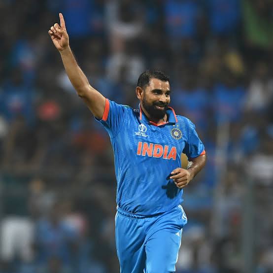 CricketBuzz299's tweet photo. Mohammad Shami, only the fifth man to take 7 wickets in a world cup match, the first one to do it in knockouts! 
Let's call this semifinal "Shamifinal"

Well done @MdShami11 

#IndiaVsNewZealand 
#CricketWorldCup2023
#Shami 
#7wicket https://t.co/uXi3q0csWr
