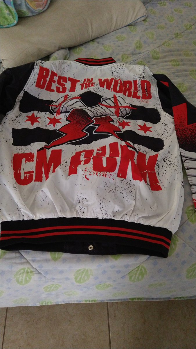 FrankieGarcia23's tweet image. ITS HERE!!!! my jacket finally is here I have so many damn tears in my eyes😭😭😭. #CMPunk #AEW #PWTEES #WrestlingCommunity