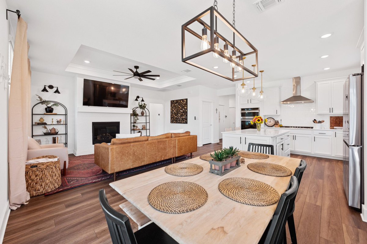 LocEdit's tweet photo. We are real estate photo editors with many years of experience.  Resolution time is within 8-12 hours.  Free editing of 3-5 test images
  We work every day.  If you're looking for a team of real estate editors, message or contact me!
  My Gmail: locphotoediting@gmail.com https://t.co/Gz77SAPqhn