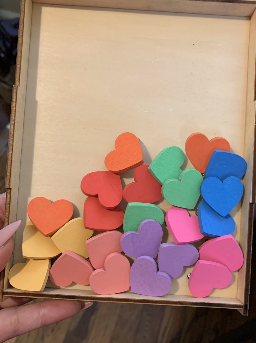 Firstborne_'s tweet photo. candy heart pins ? 🫢🤭 https://t.co/aqSCpHeHSV
