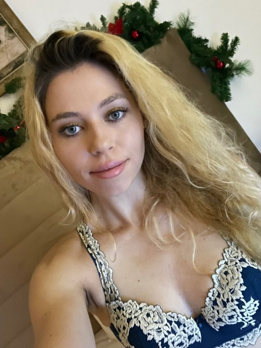 Hi everybody https://t.co/g2kbfkFy0U