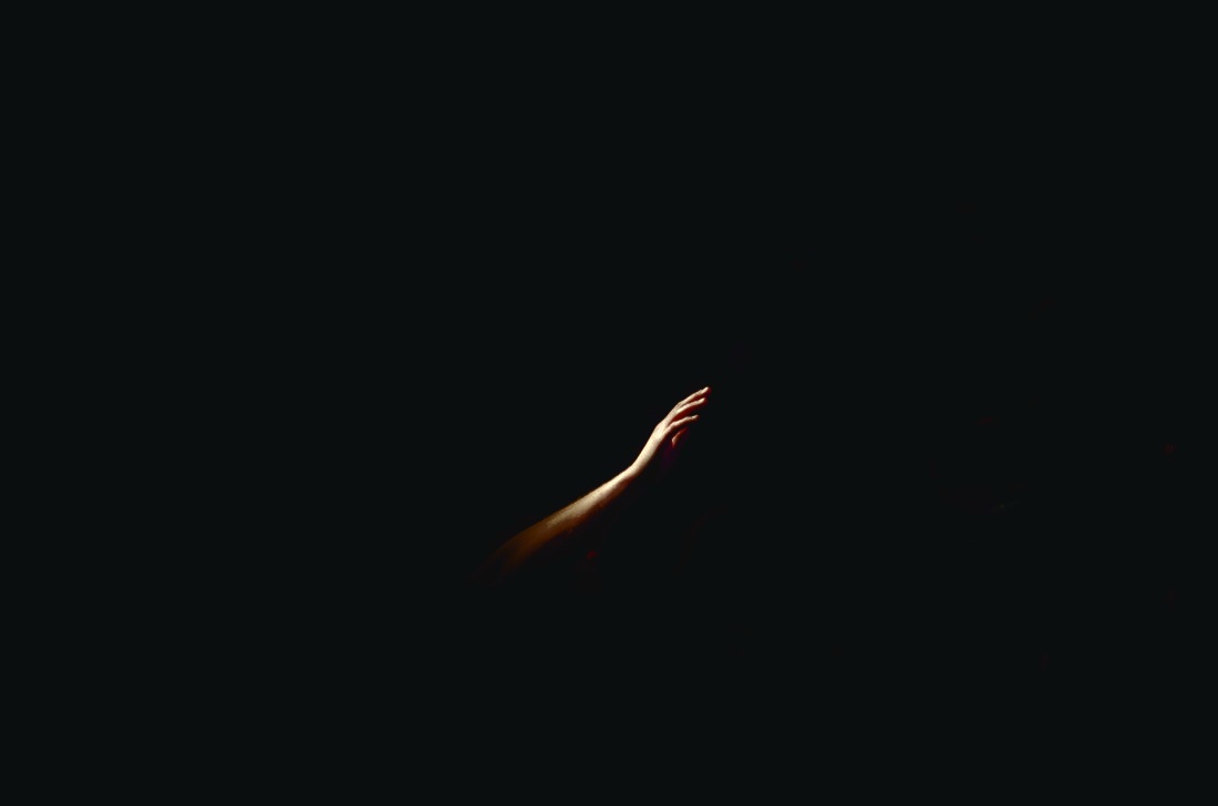 santicapriata's tweet photo. LA GRIETA POR DONDE ENTRA LA LUZ https://t.co/e07kpXDAgS