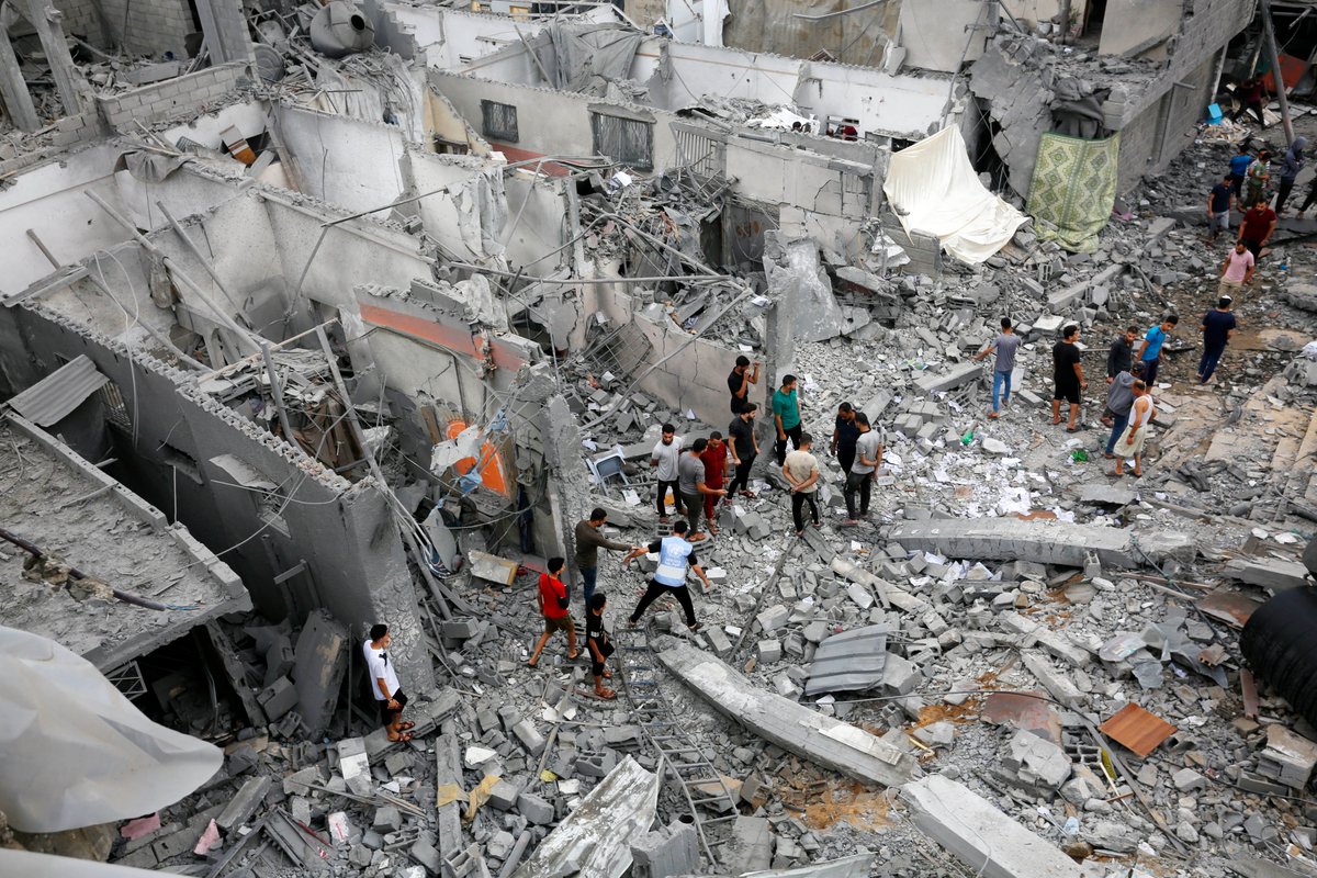 '@UNRWA is still the buffer between survival and tragedy for so many people in 📍#Gaza' Statement from @UNReliefChief: The carnage in 📍#Gaza cannot be allowed to continue ⬇️ reliefweb.int/report/occupie…