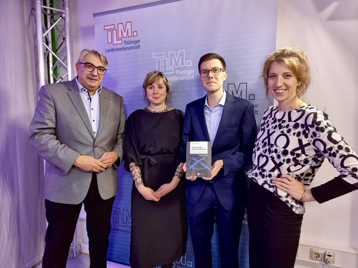 Was uns die Daten verraten? #Videotalk im Rahmen der Aktionstage #Netzpolitik &amp; #Demokratie bei YouTube 🎥 youtu.be/-8BGorQsoPg?fe…