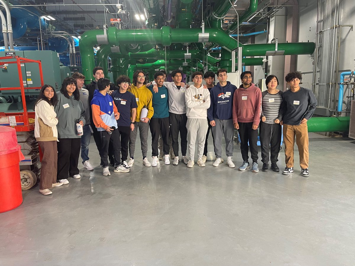 KristinaLee25's tweet image. This morning was amazing! Thank you to the team at @StackInfra  for providing Mrs. Kathryn Cossa's Computer Science Independent Study Class - Cloud Computing with such an amazing tour of their data center. #experientiallearning #onelcps