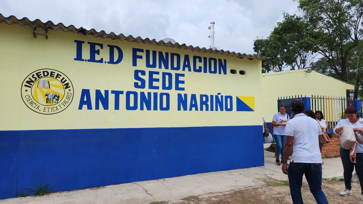 CarloSierras's tweet photo. Agradecido con Dios por otra obra más entregada a la comunidad y a los estudiantes de la sede Antonio Nariño del municipio @Alcaldiafcion mejoramos la calidad educativa con inversión social @Mineducacion @RenovacionCo @AvelinoMartiART @RadNalCo https://t.co/k6KoBQy2Nw