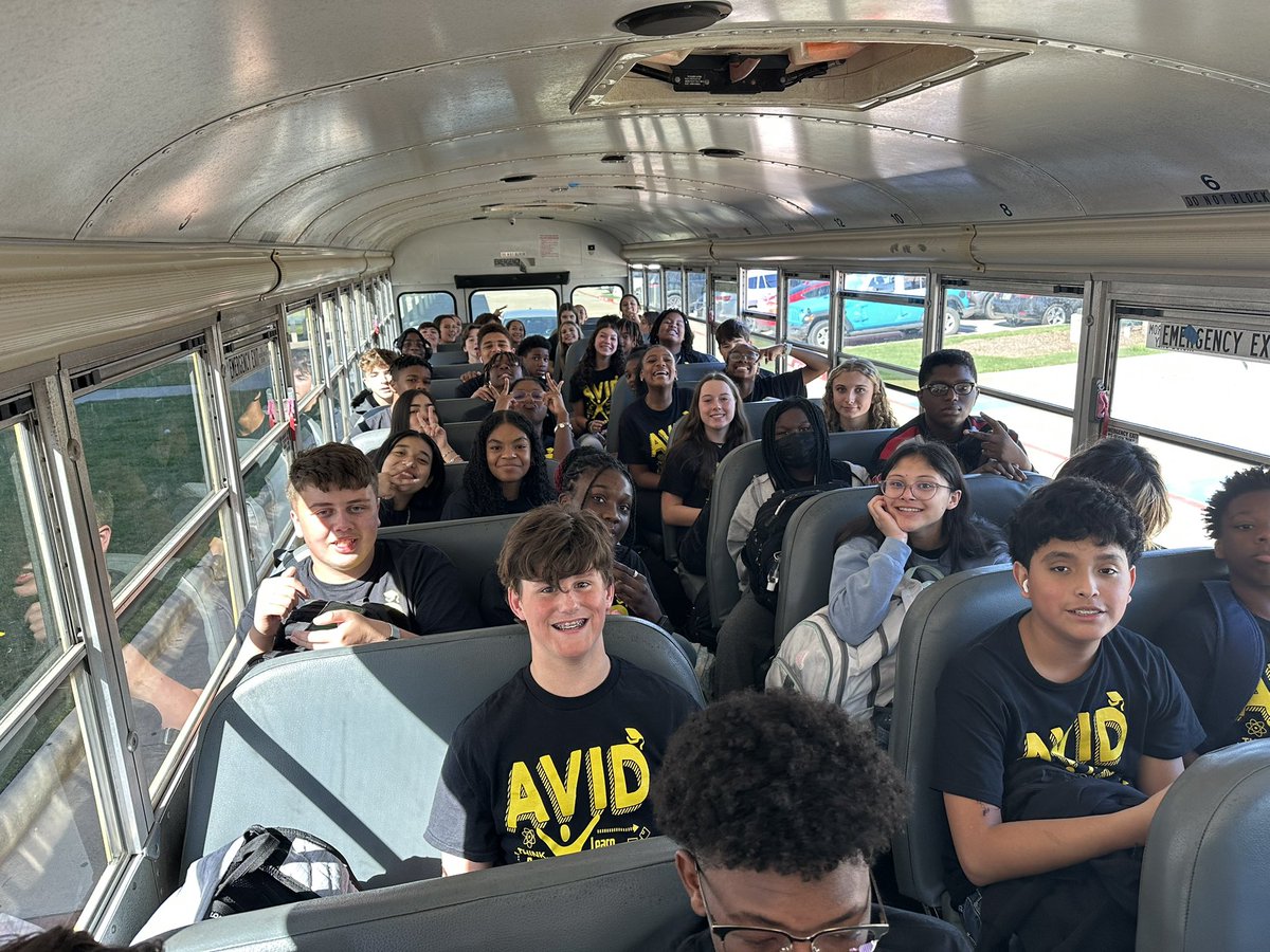 Field trip ready!!!!! @AVID4College @RTMSThundercats