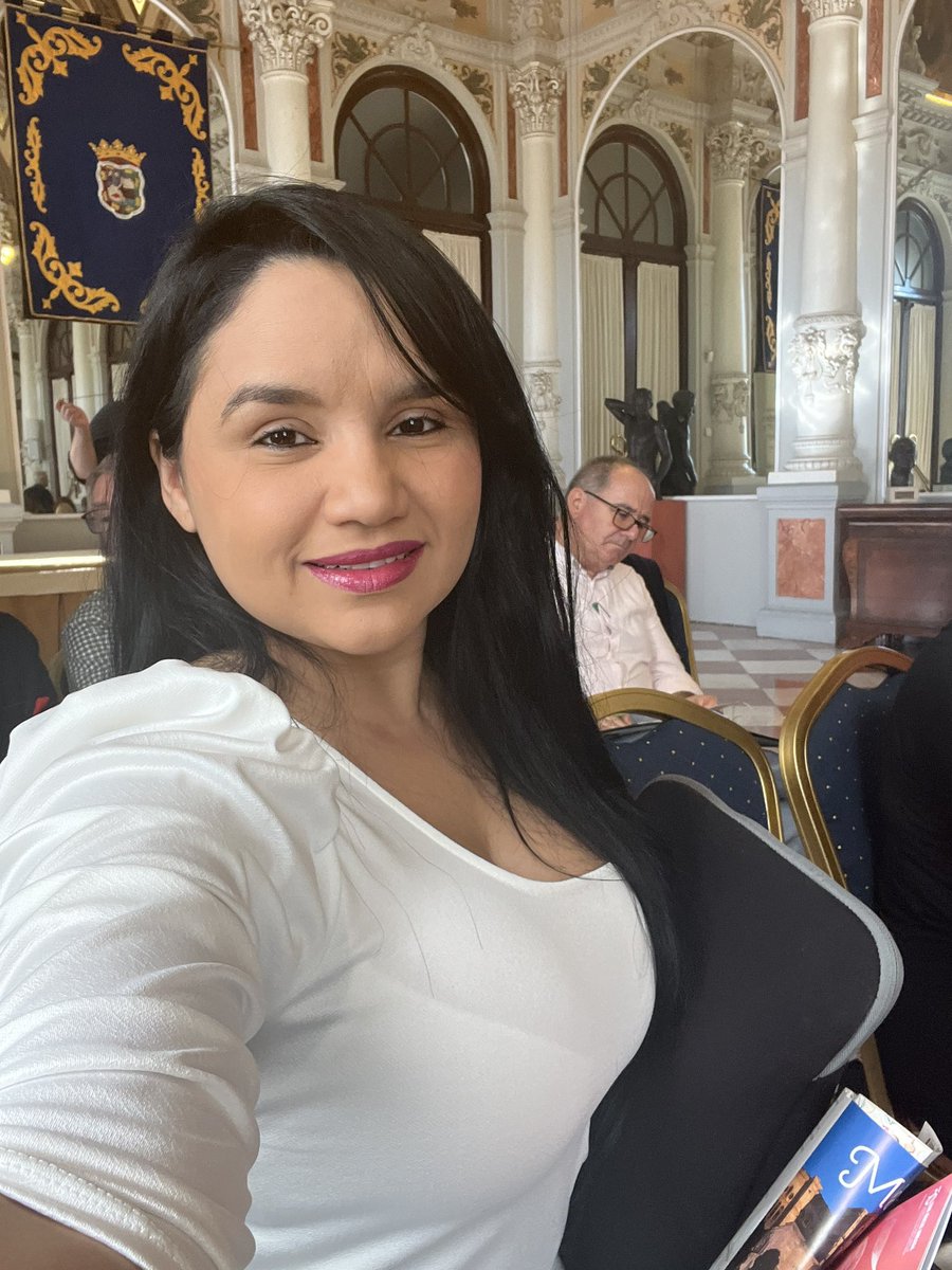 ronagg's tweet photo. Congreso una nueva mirada, cincuenta años de Poesía. #españa #escritura #poesiaandaluz #poesia #malaga #libros #lectura https://t.co/UuZ8Nz0YUb