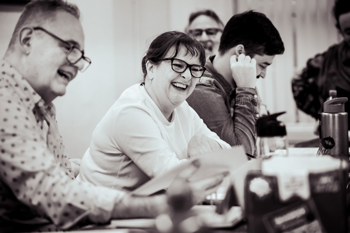 𝗧𝗵𝗲 𝘁𝗮𝗹𝗲𝗻𝘁𝗲𝗱 𝗰𝗮𝘀𝘁 𝗼𝗳 𝗢 𝗛𝗼𝗹𝗹𝘆 𝗞𝗻𝗶𝗴𝗵𝘁! 𝗺𝗲𝘁 𝗮 𝗳𝗲𝘄 𝘄𝗲𝗲𝗸𝘀 𝗮𝗴𝗼 𝗳𝗼𝗿 𝗮 𝗳𝘂𝗹𝗹 𝗿𝗲𝗮𝗱-𝘁𝗵𝗿𝗼𝘂𝗴𝗵 𝗼𝗳 𝘁𝗵𝗲 𝗺𝗮𝗴𝗻𝗶𝗳𝗶𝗰𝗲𝗻𝘁 𝘀𝗰𝗿𝗶𝗽𝘁 𝘄𝗿𝗶𝘁𝘁𝗲𝗻 𝗯𝘆 𝗠𝗶𝗰𝗵𝗮𝗲𝗹 𝗖𝗮𝗺𝗲𝗿𝗼𝗻! 🤩🌟

bit.ly/49FiDkI