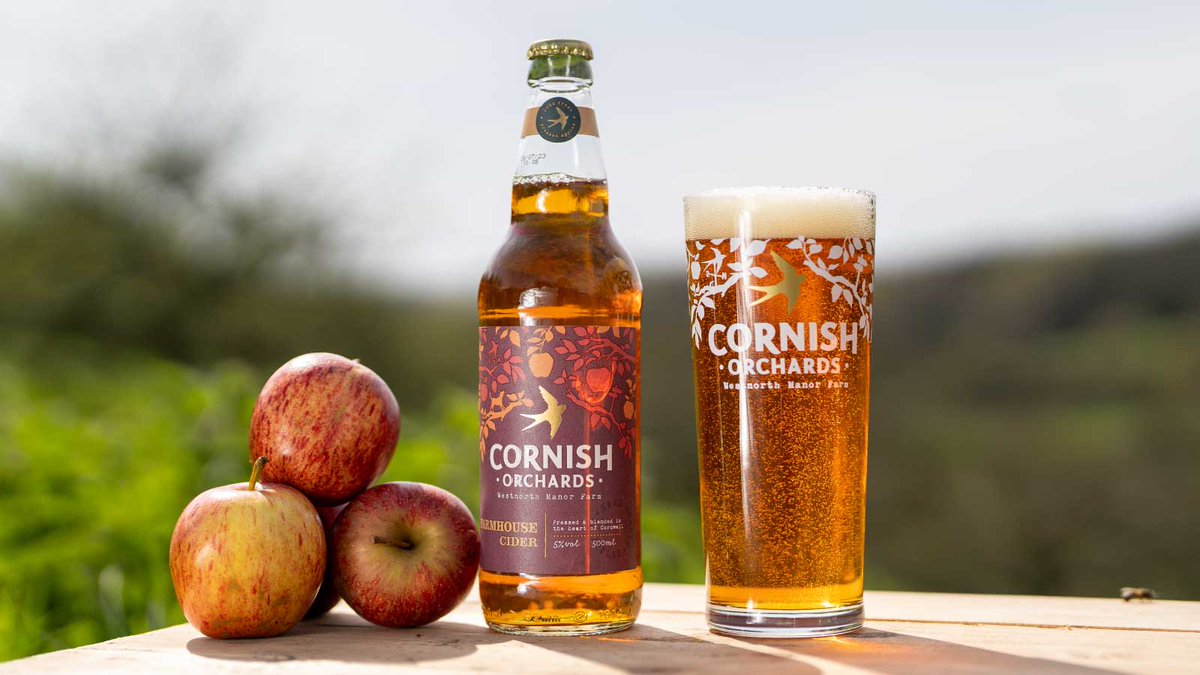 cornishorchards's tweet photo. Ripe windfall apples go into our Farmhouse cider, picked at peak sweetness by autumn's gentle breeze. Join us at the Farmhouse table for a taste of tradition. 🍎🍂

#LocallyPressedCider #CornishOrchards #DrinkResponsibly https://t.co/dmVDYoMzls