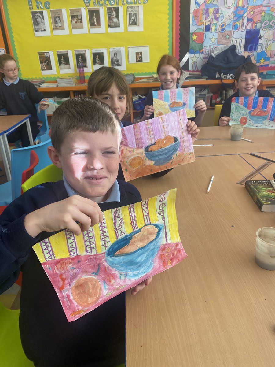 AandDFactory's tweet photo. Today I taught pupils in P6/7  in @sppsaghagallon to draw and paint a still life using complementary colours inspired by Matisse. Confidence is grown and the pupils loved the lesson. Well done everyone. #primaryart https://t.co/CfqapbBR4l