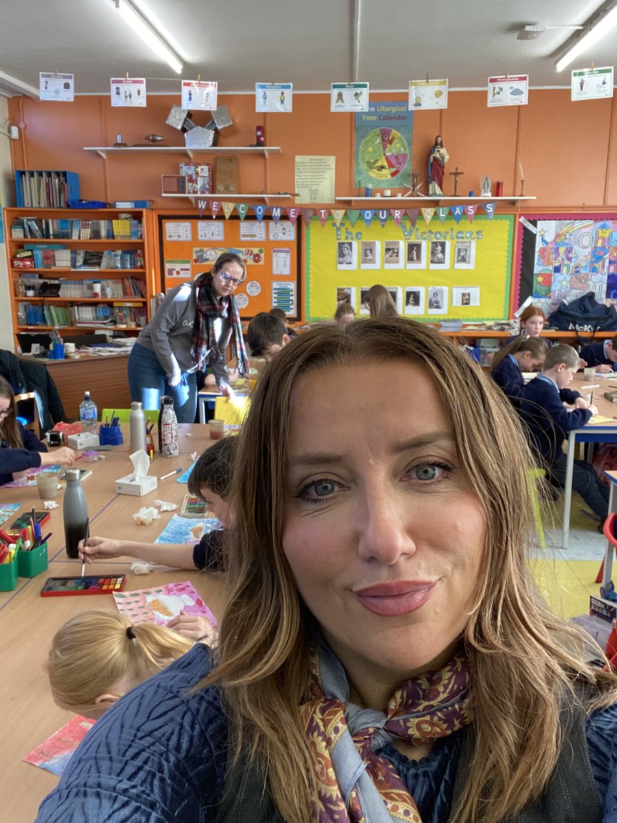AandDFactory's tweet photo. Today I taught pupils in P6/7  in @sppsaghagallon to draw and paint a still life using complementary colours inspired by Matisse. Confidence is grown and the pupils loved the lesson. Well done everyone. #primaryart https://t.co/CfqapbBR4l