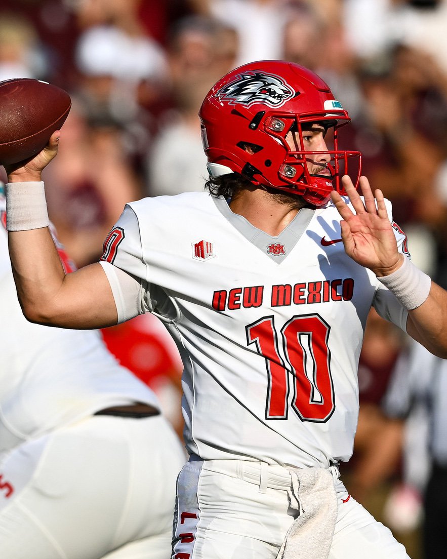 New Mexico HC Danny Gonzales Stated That QB Dylan Hopkins Will Return As QB1 Saturday vs Fresno State 

Hopkins Missed Last Week vs Boise State Due To Illness

#GoCFB #Win5 #WeAreNM