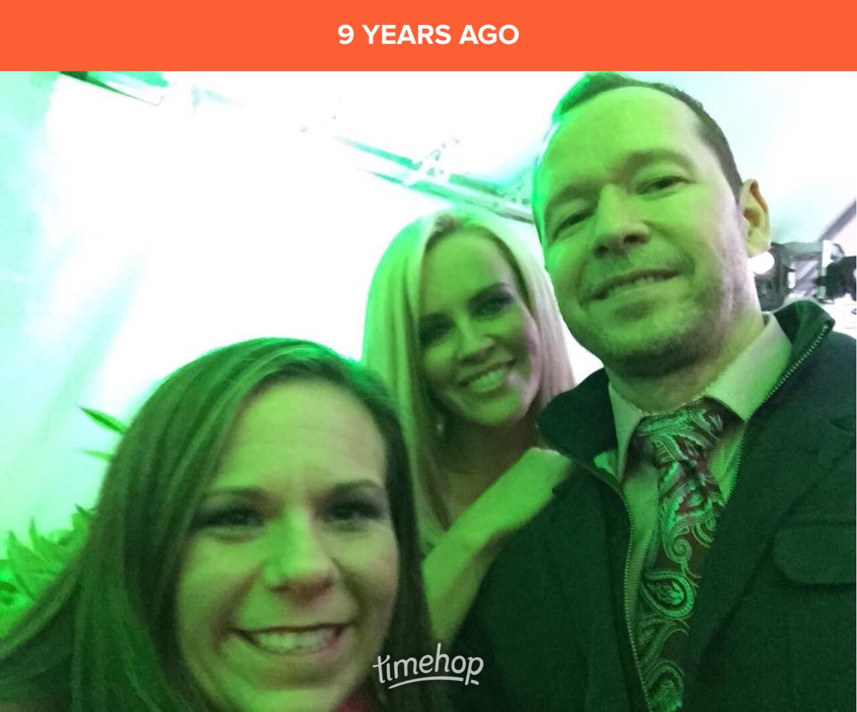 I cannot believe this was 9years ago! I was so excited to see ⁦<a href="/JennyMcCarthy/">Jenny McC-Wahlberg</a>⁩ and ⁦<a href="/DonnieWahlberg/">Donnie Wahlberg</a>⁩ at the Toronto Wahlburgers grand opening. That was an amazingly fun night!!! Can we do it again next year for 10yrs???🥰